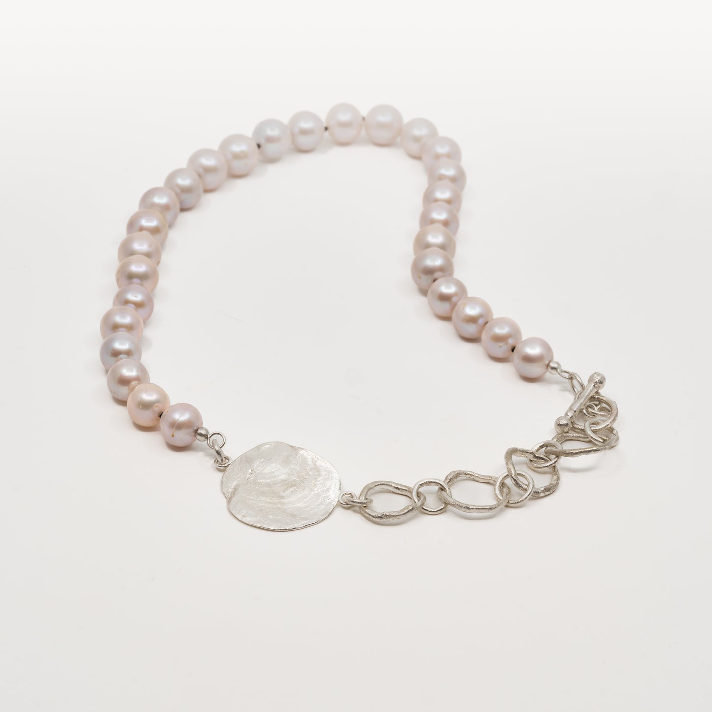 Pärlhalsband med silvermussla