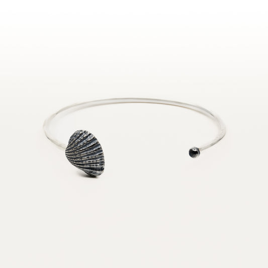 Havets mussla - Armring svartoxid silver