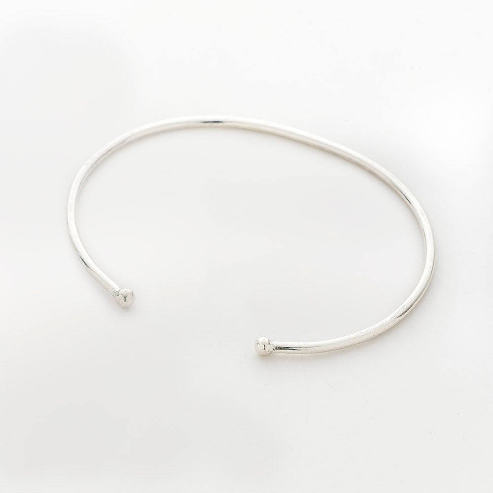 Bangle Plain- Small Silver Dots