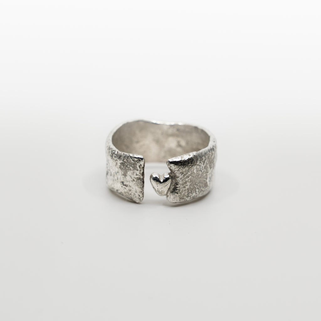 Organic ring with love